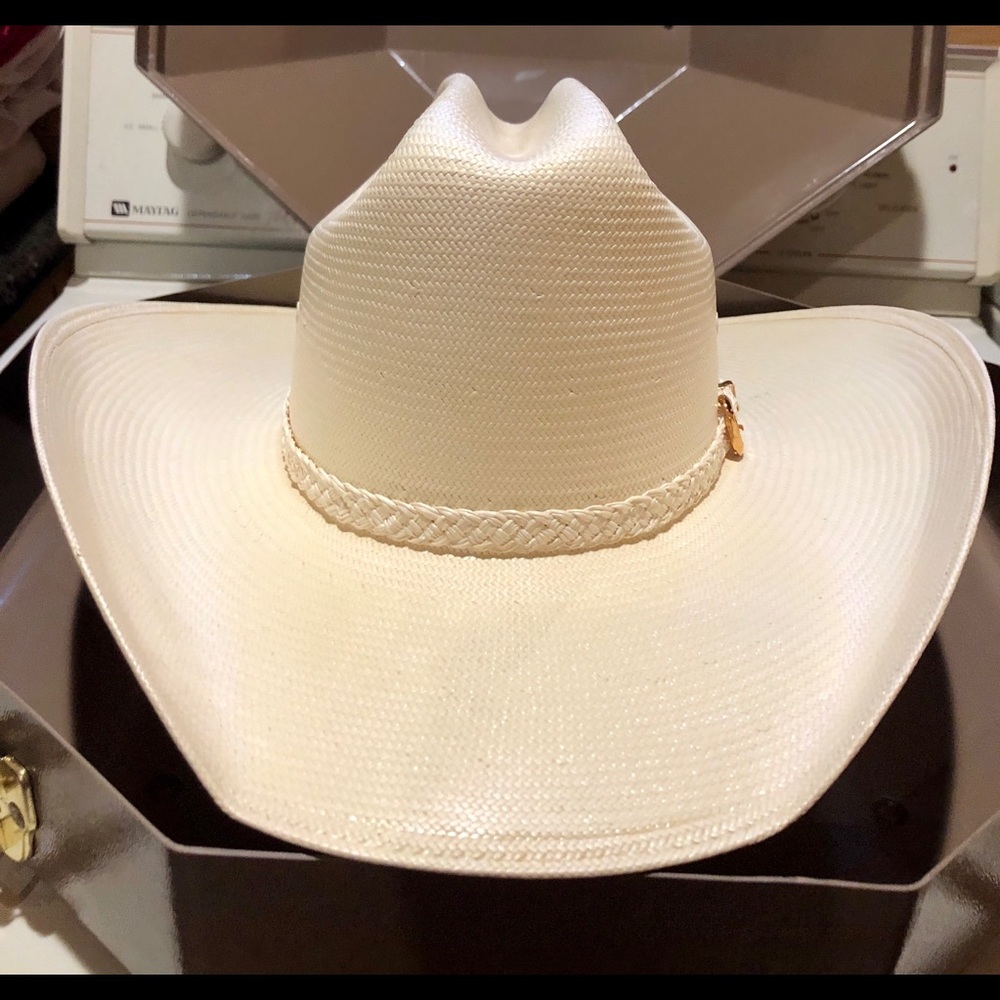 Pards 15X Milano Straw Hat with plastic hat carrier can